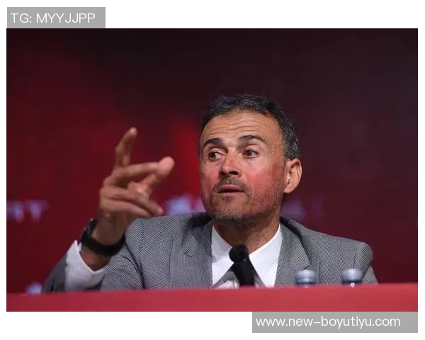 恩里克提升我的防守能力我乐于在左右两个边路灵活发挥 恩里克提升我的防守能力我乐于在左右两个边路灵活发挥