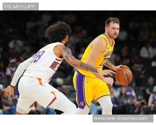 东契奇强调季前赛缺乏对抗性为常规赛成功奠定基础的重要性 东契奇强调季前赛缺乏对抗性为常规赛成功奠定基础的重要性