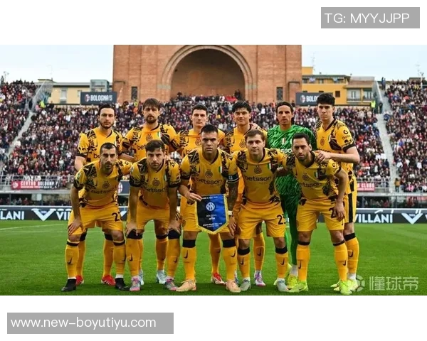 国米九月最佳球员候选名单揭晓迪马尔科图拉姆劳塔罗恰尔汗奥卢争夺荣誉