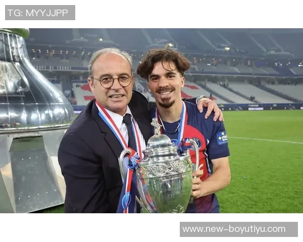 中场核心维蒂尼亚本赛季传球次数破百成五大联赛唯一球员